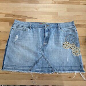 Old Navy Denim Skirt with Crochet Detail - size 20
